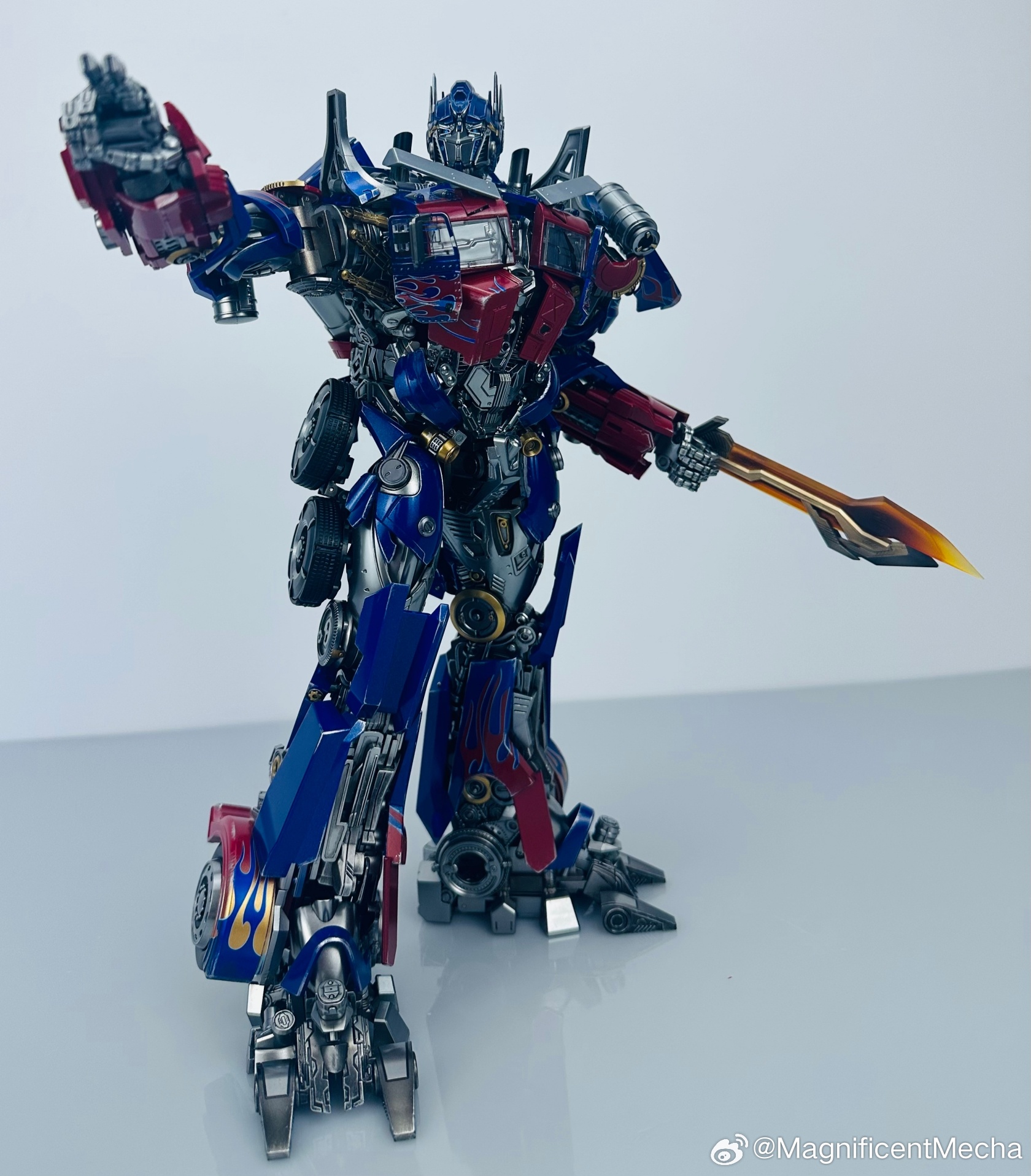 Magnificent mecha MM-02A Optimus Prime Pectoral Muscle Ver.