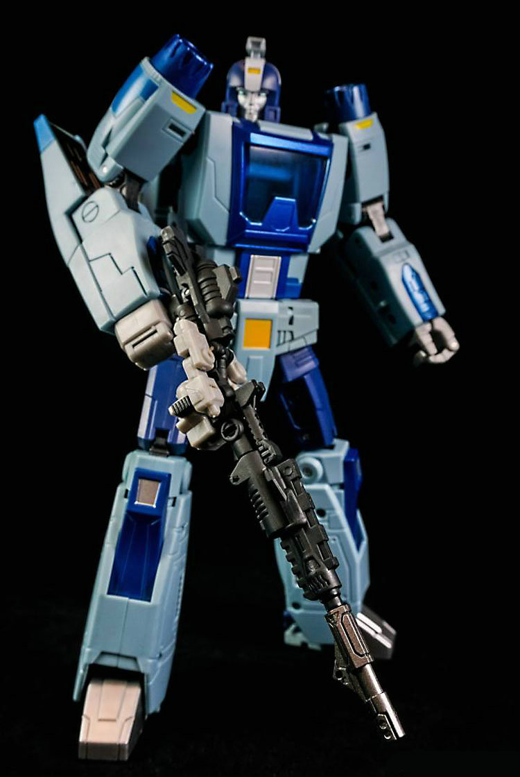 Buzzing 12.jpg
