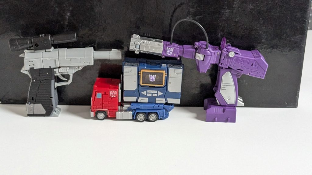 Lightweight and Durable Plastic Items for 2024 | Bombusbee