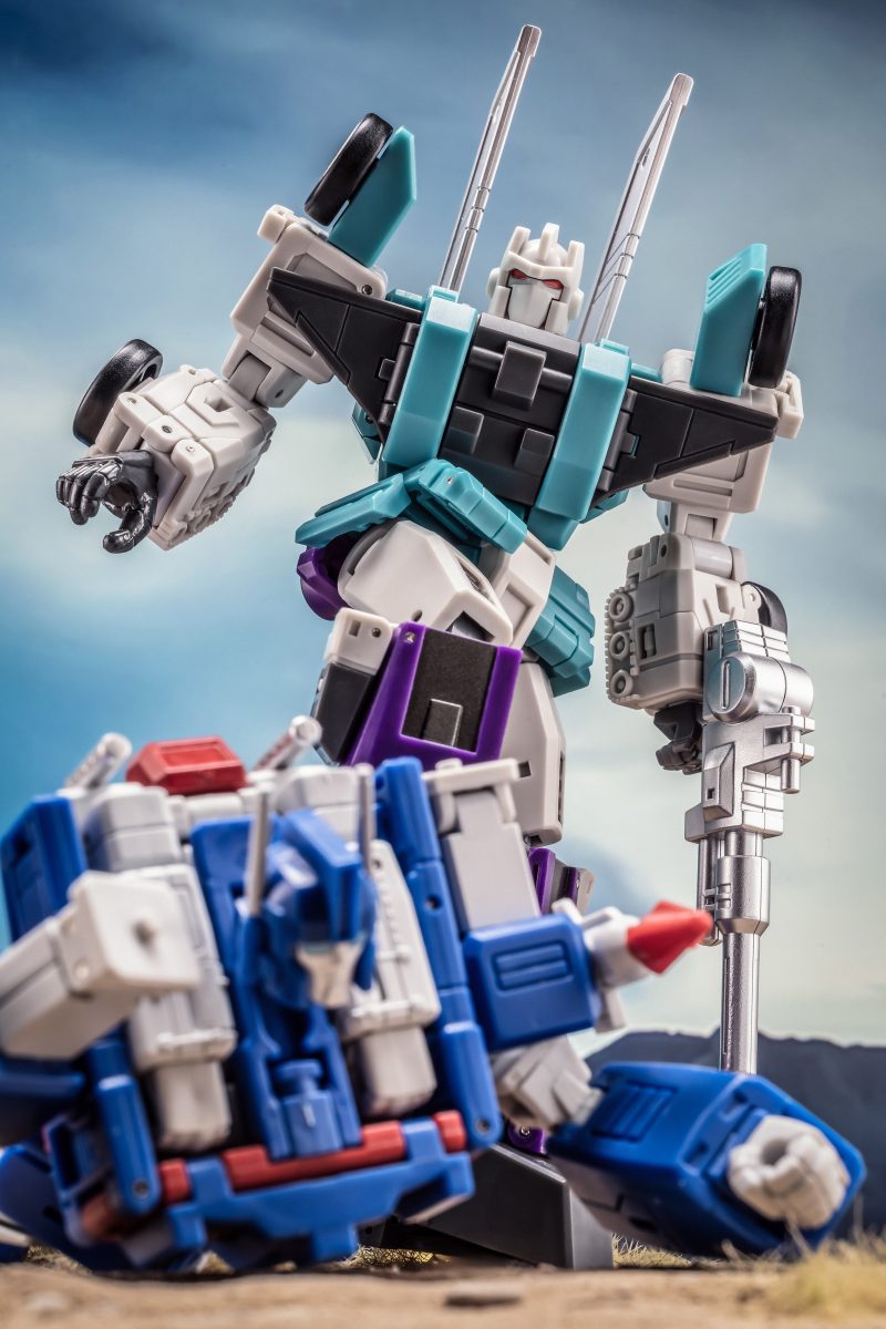 Newage Toys H74 Cho (Legends Scale Sixshot) Color Prototype