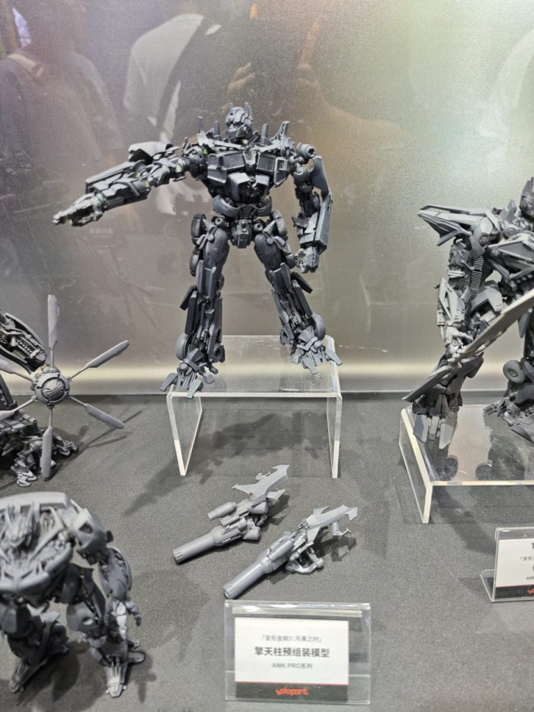 YoloPark AMK PRO Transformers-Dark of the Moon Optimus Prime