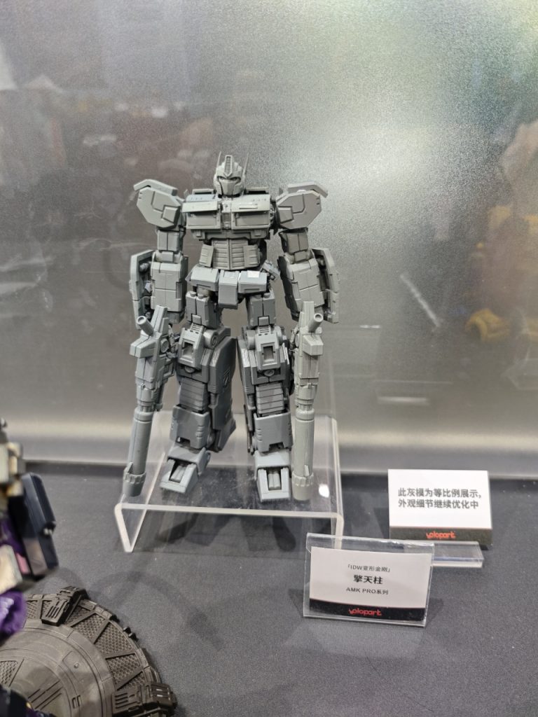 YoloPark AMK PRO IDW Transformers Optimus Prime