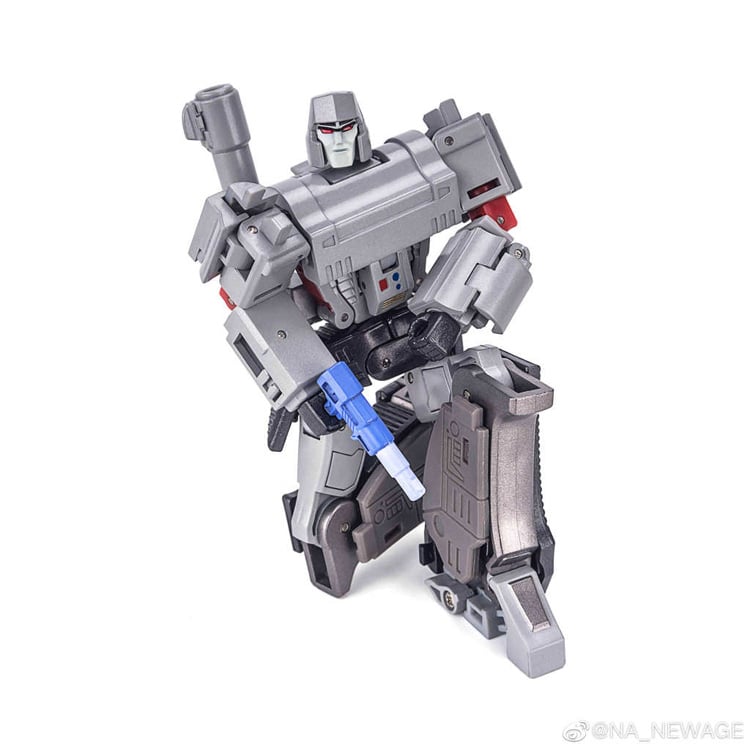Newage H9 Megatron Reissue | Premium Collectibles | Bombusbee