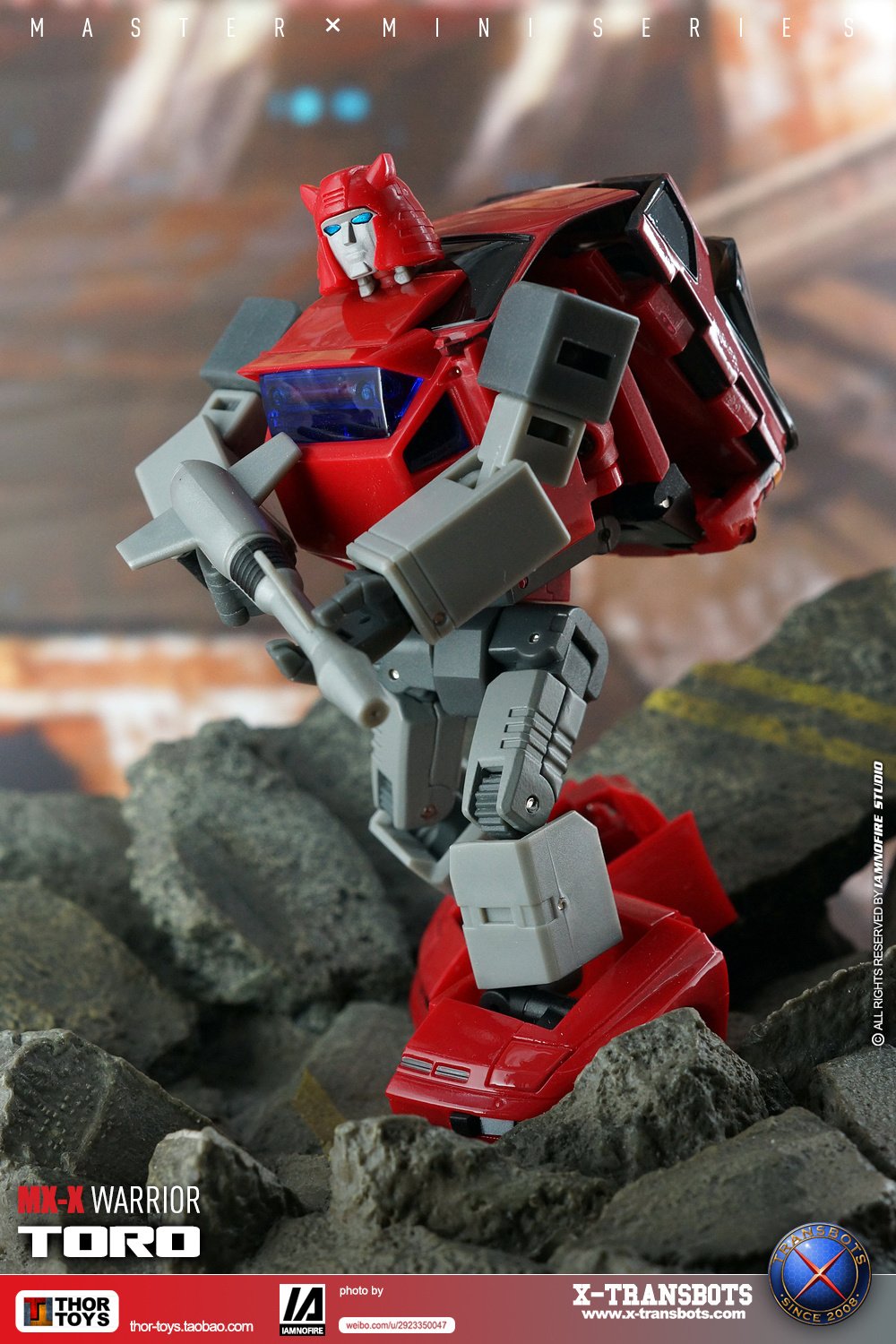 X-Transbots MM-10 Toro Cliffjumper Figure | Bombusbee
