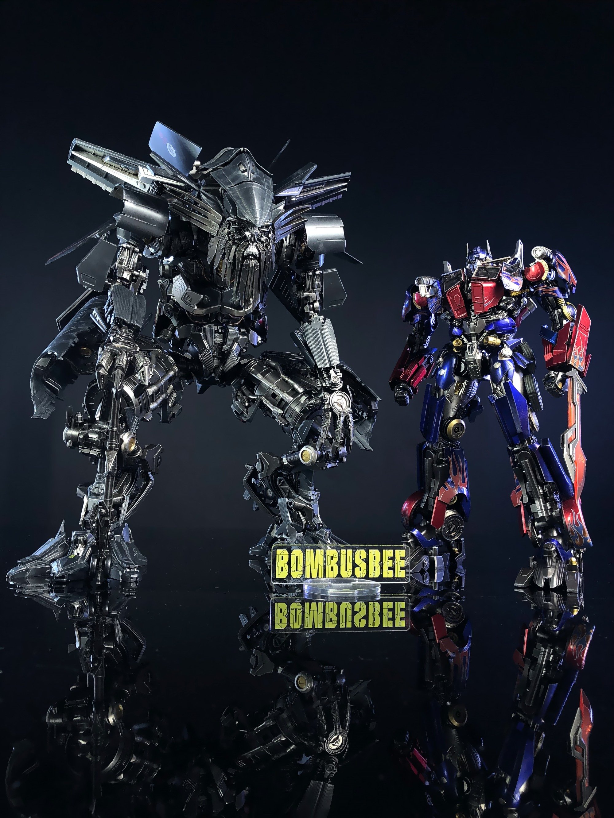 Premium DLX Jetfire Transformer | Bombusbee