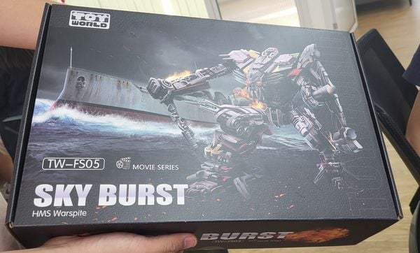 ToyWorld WW2 TW-FS05 Jetfire | Bombusbee