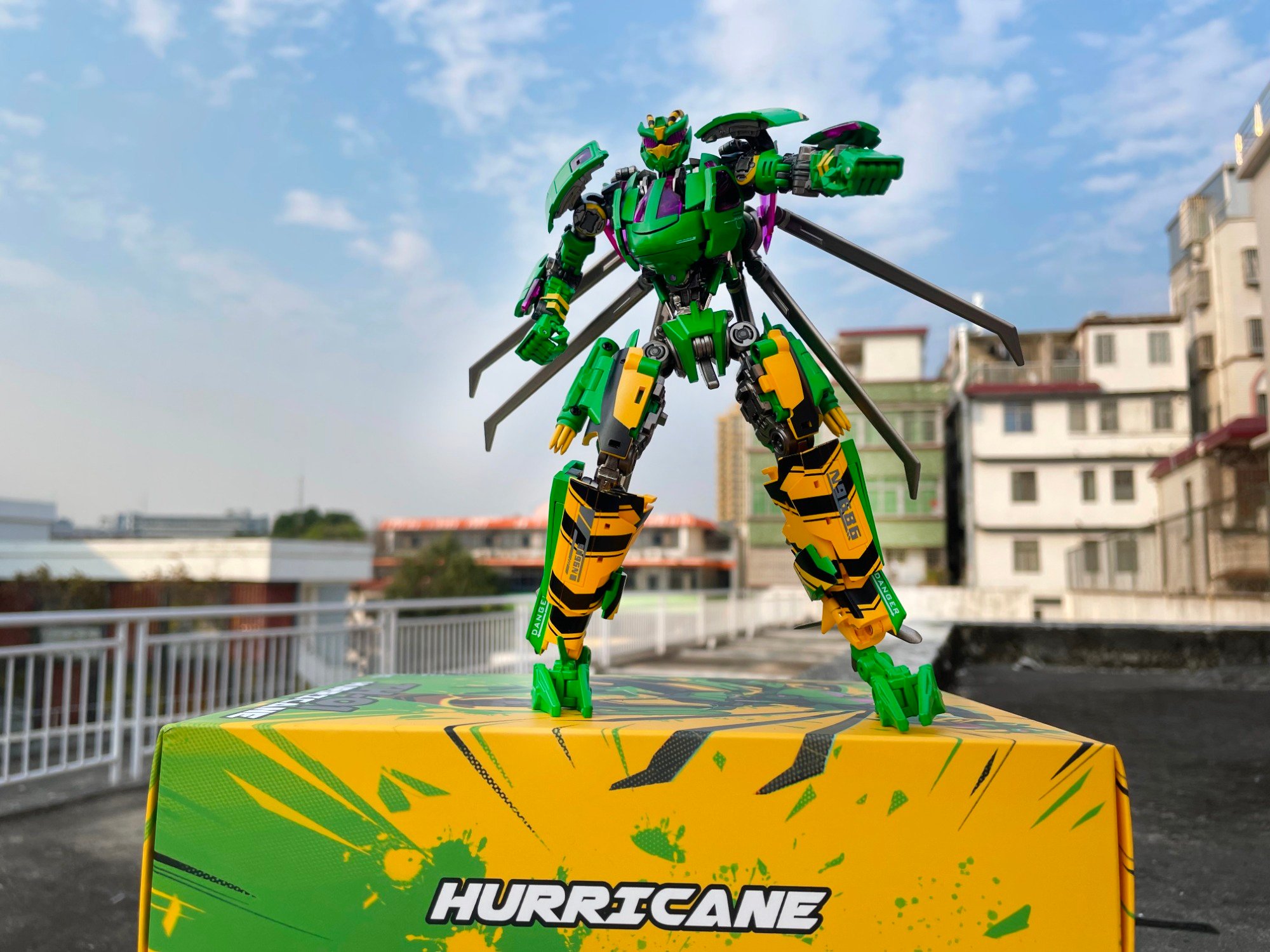 Trojan Horse TH-01 Hurricane Waspinator | Bombusbee